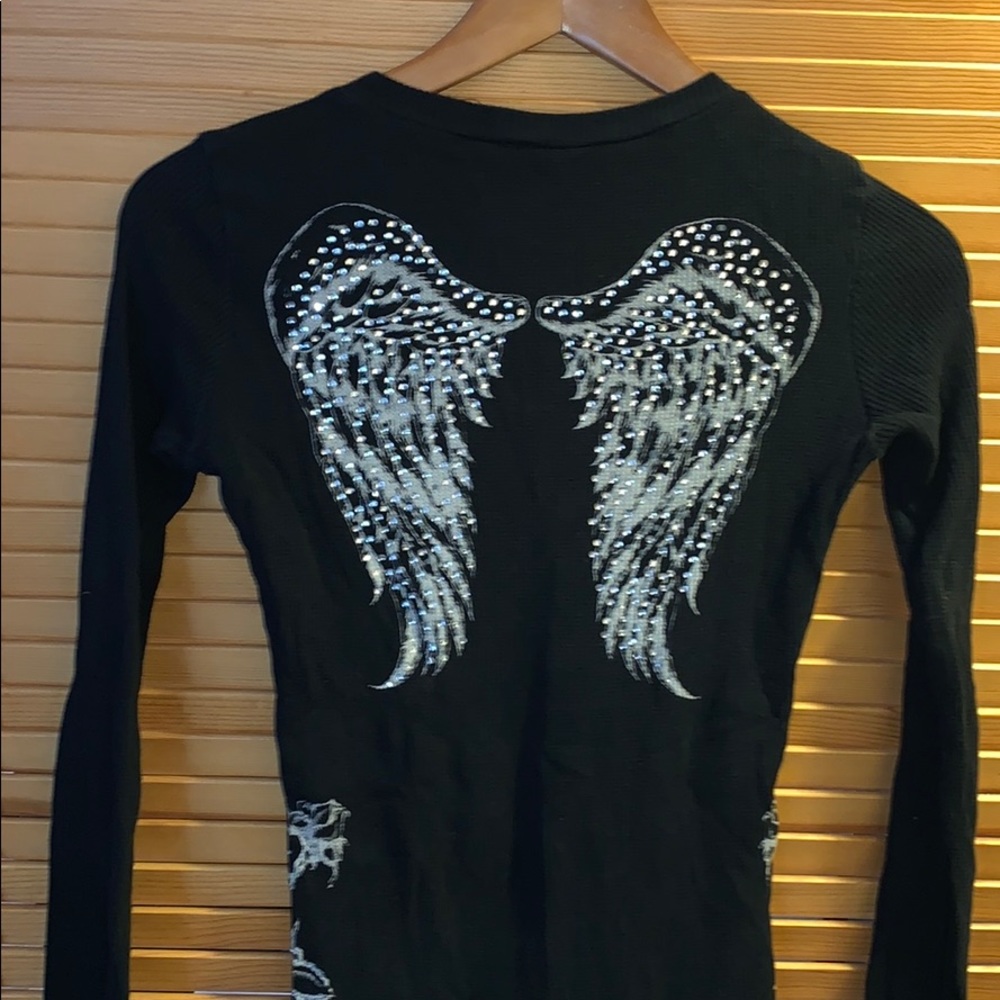 Woman’s Black Wings Thermal Top